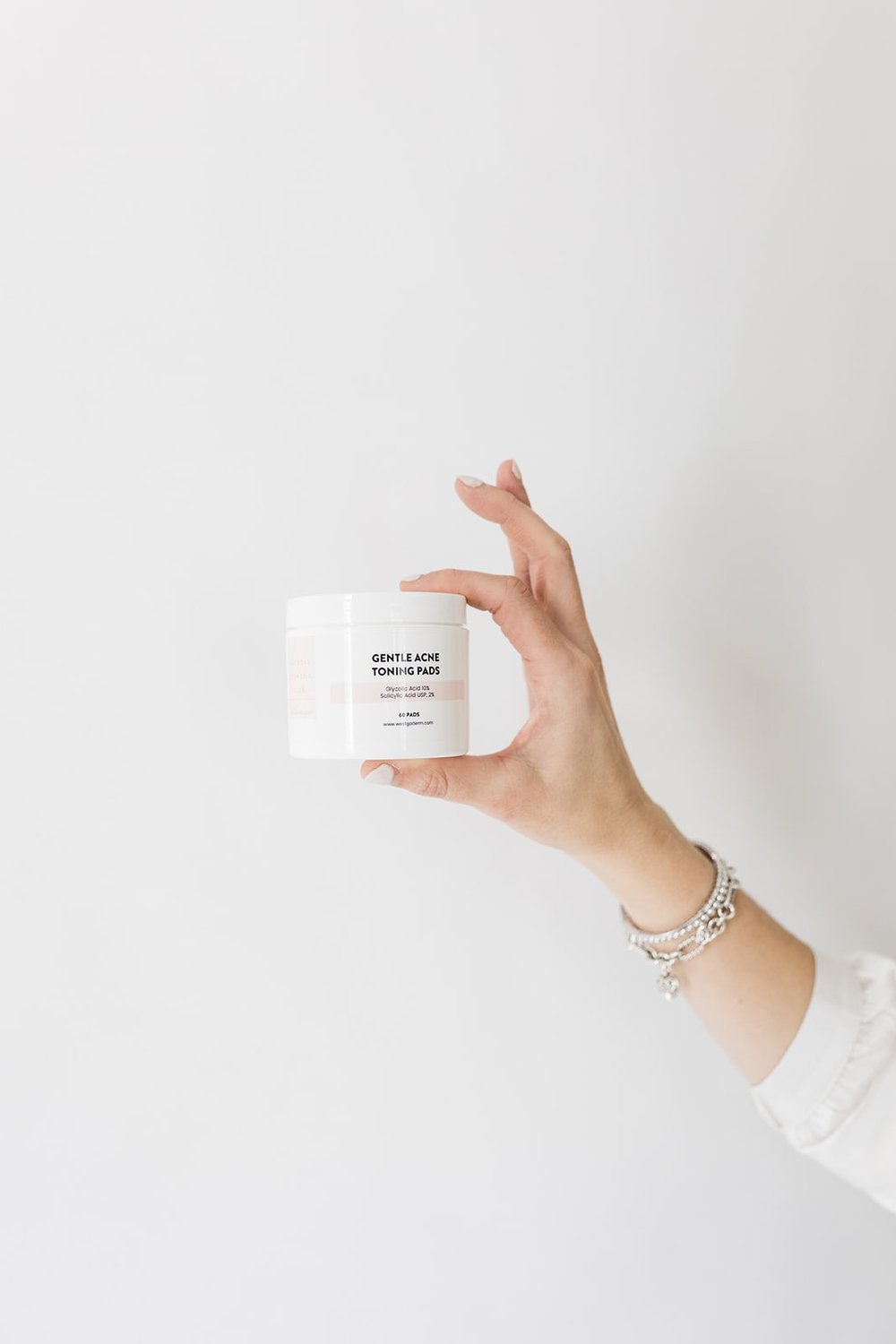 Gentle Acne Toning Pads